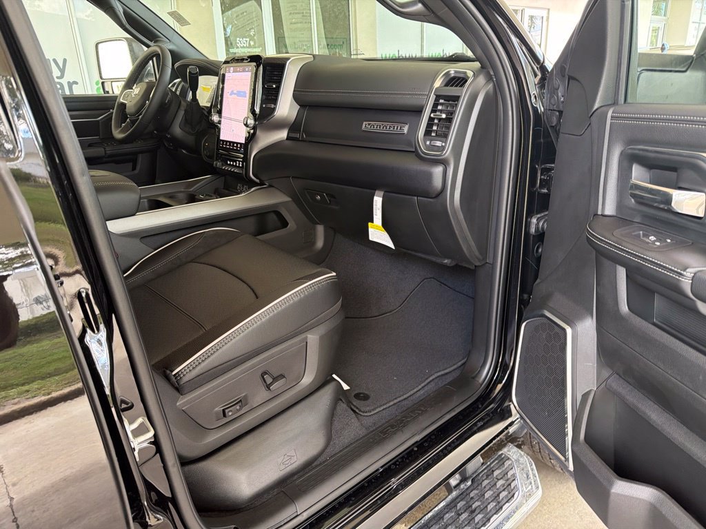 Used 2026 RAM 3500 Laramie w/ Max Tow Package AWD/4WD image 32