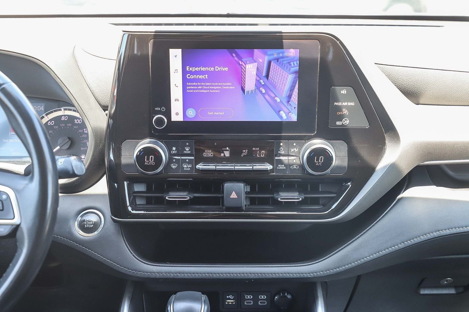 Used 2023 Toyota Highlander LE FWD image 13