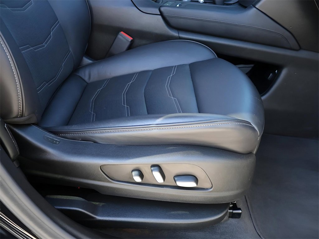 Used 2023 Cadillac XT6 Sport w/ Platinum Package image 13