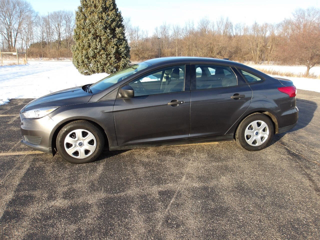 Used 2018 Ford Focus S image 9