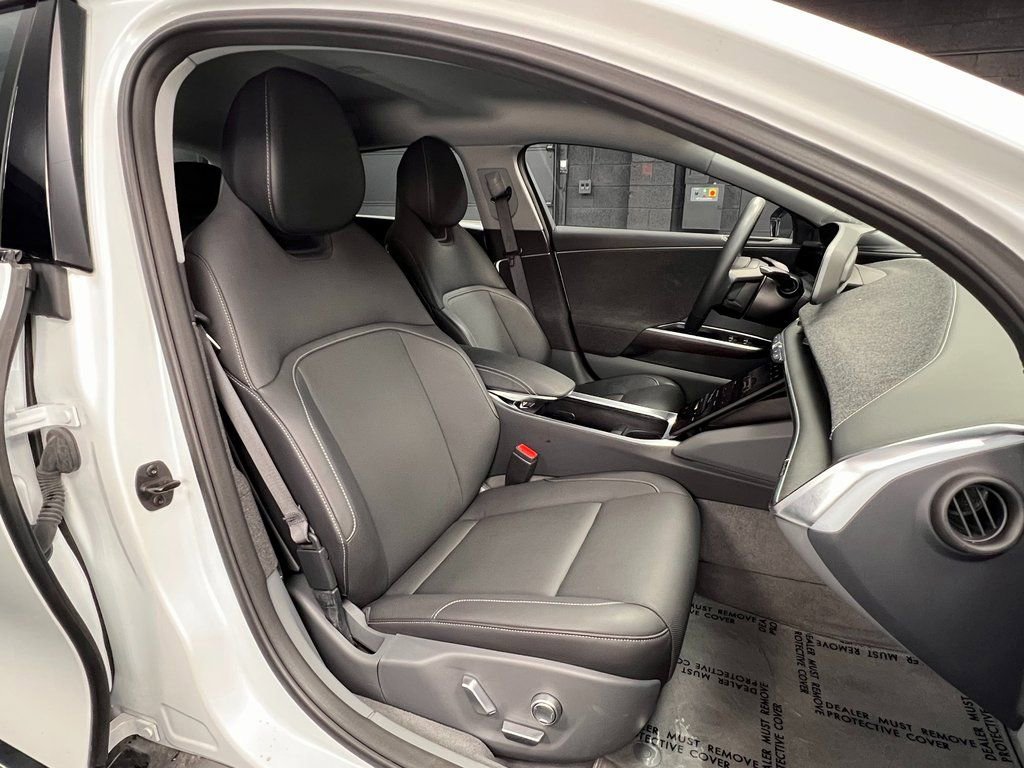 Used 2025 Lucid Air Touring AWD/4WD image 4