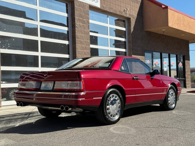 Used 1993 Cadillac Allante image 4