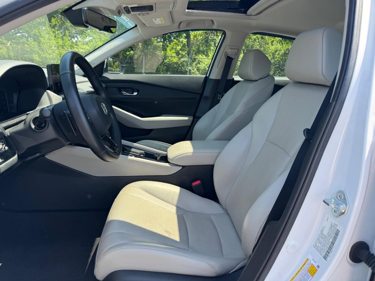 Used 2023 Honda Accord EX-L image 19