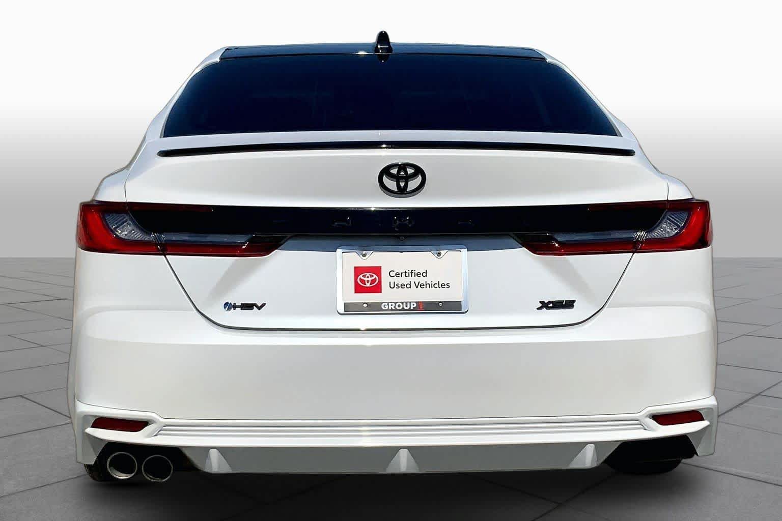 Used 2025 Toyota Camry XSE FWD image 5