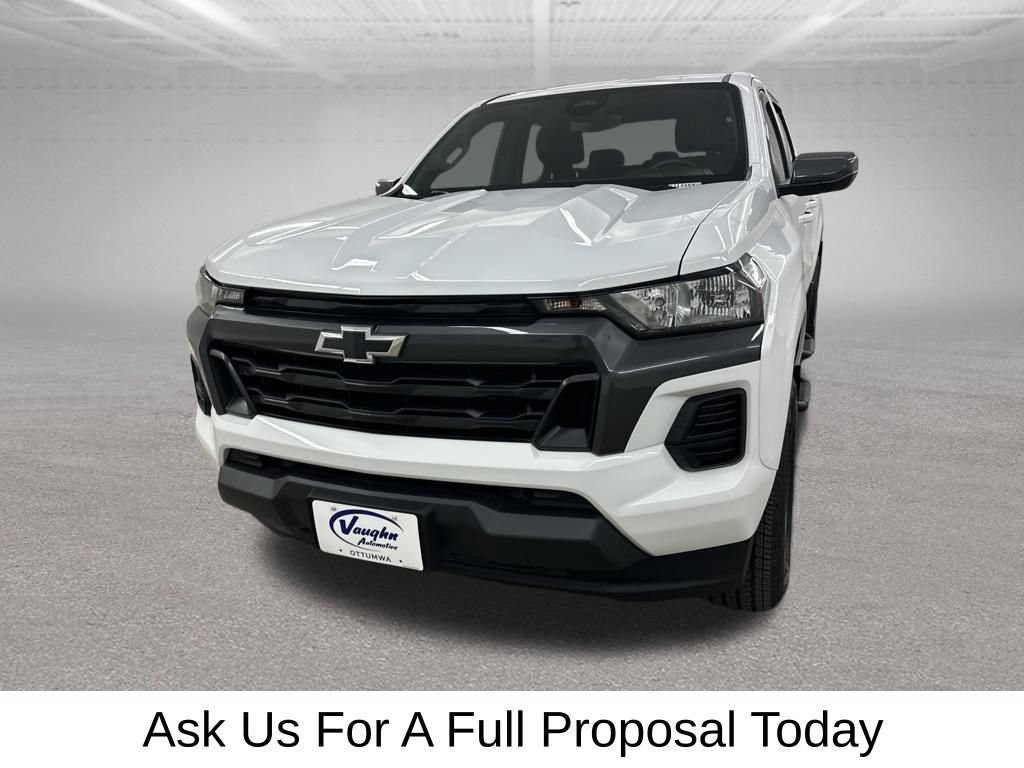 Used 2024 Chevrolet Colorado LT AWD/4WD image 6