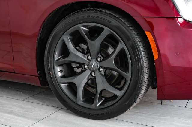 Used 2022 Chrysler 300 S image 56