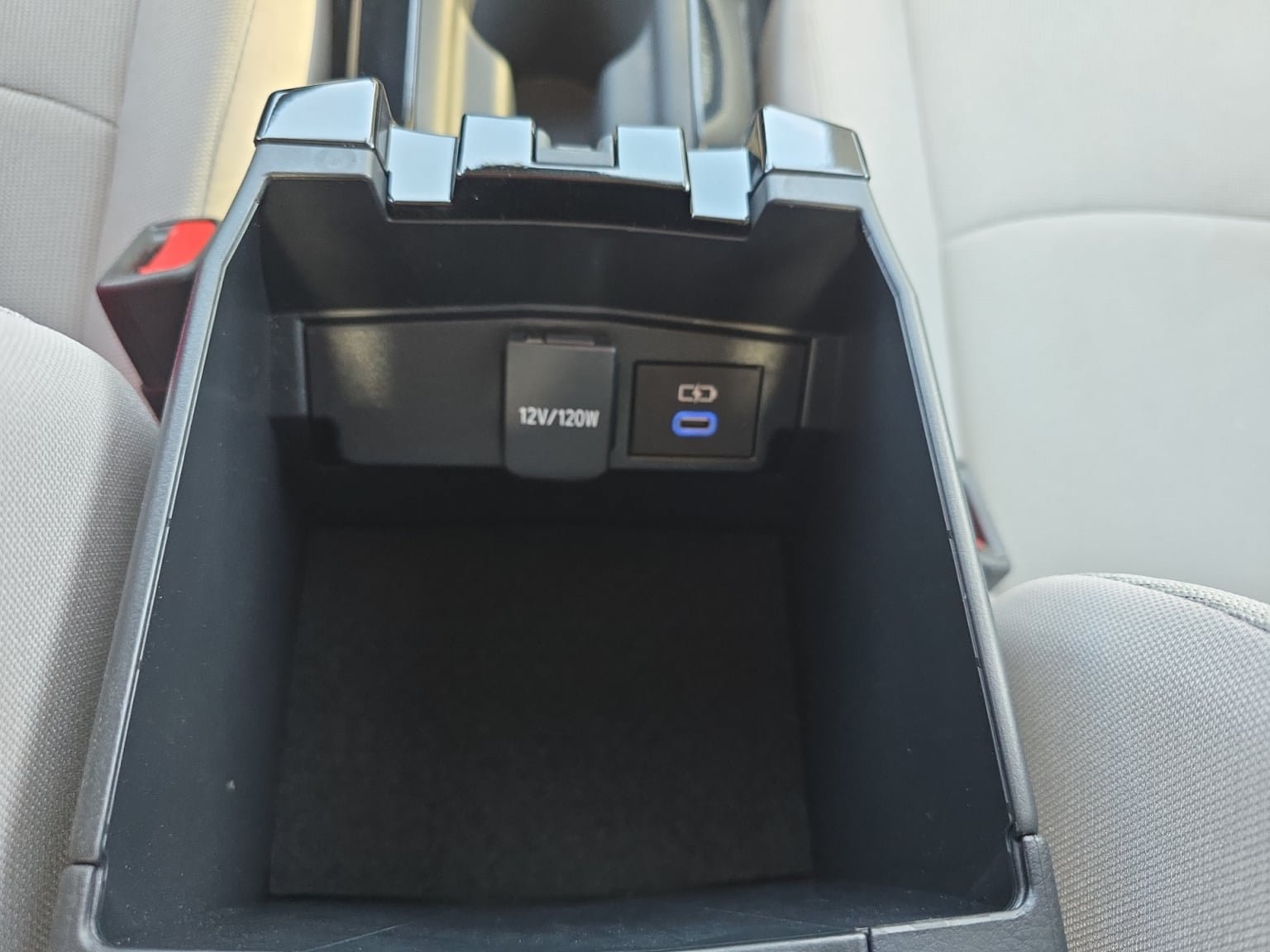 Used 2022 Toyota Corolla LE w/ Carpet Mat Package (TMS) FWD image 25