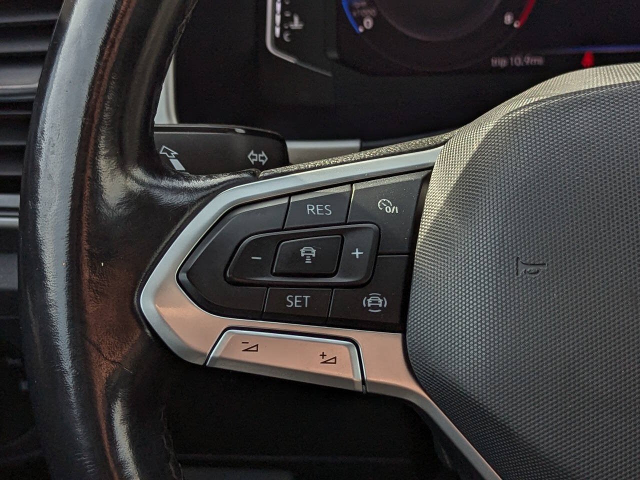 Used 2021 Volkswagen Atlas SEL Premium AWD/4WD image 25