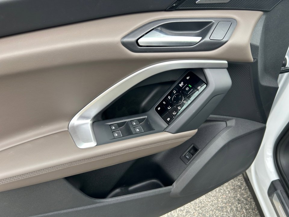 New 2025 Audi Q5 Premium Plus image 32