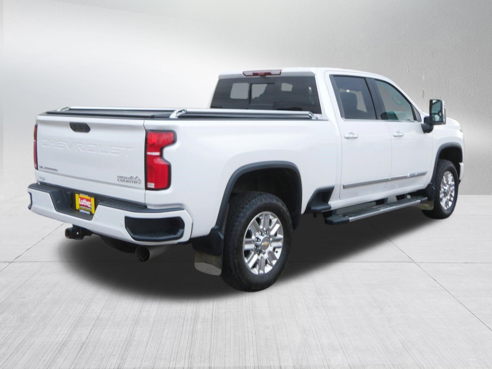 Used 2025 Chevrolet Silverado 3500 High Country w/ Technology Package AWD/4WD image 7