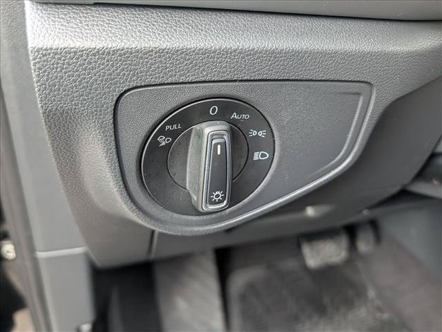 Used 2023 Volkswagen Atlas Cross Sport SE AWD/4WD image 33