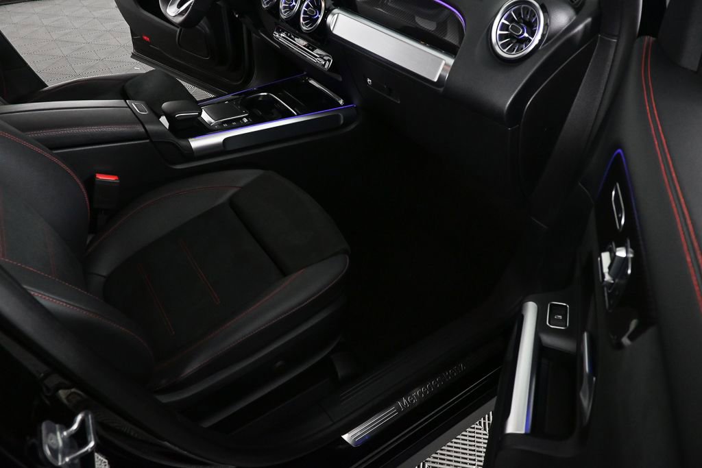 Certified 2023 Mercedes-Benz GLB 250 image 23