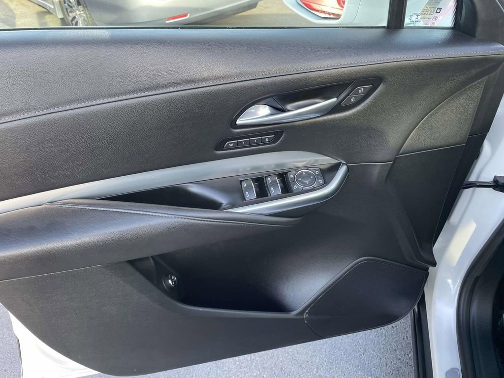 Used 2021 Cadillac XT4 Premium Luxury w/ Cold Weather Package image 27