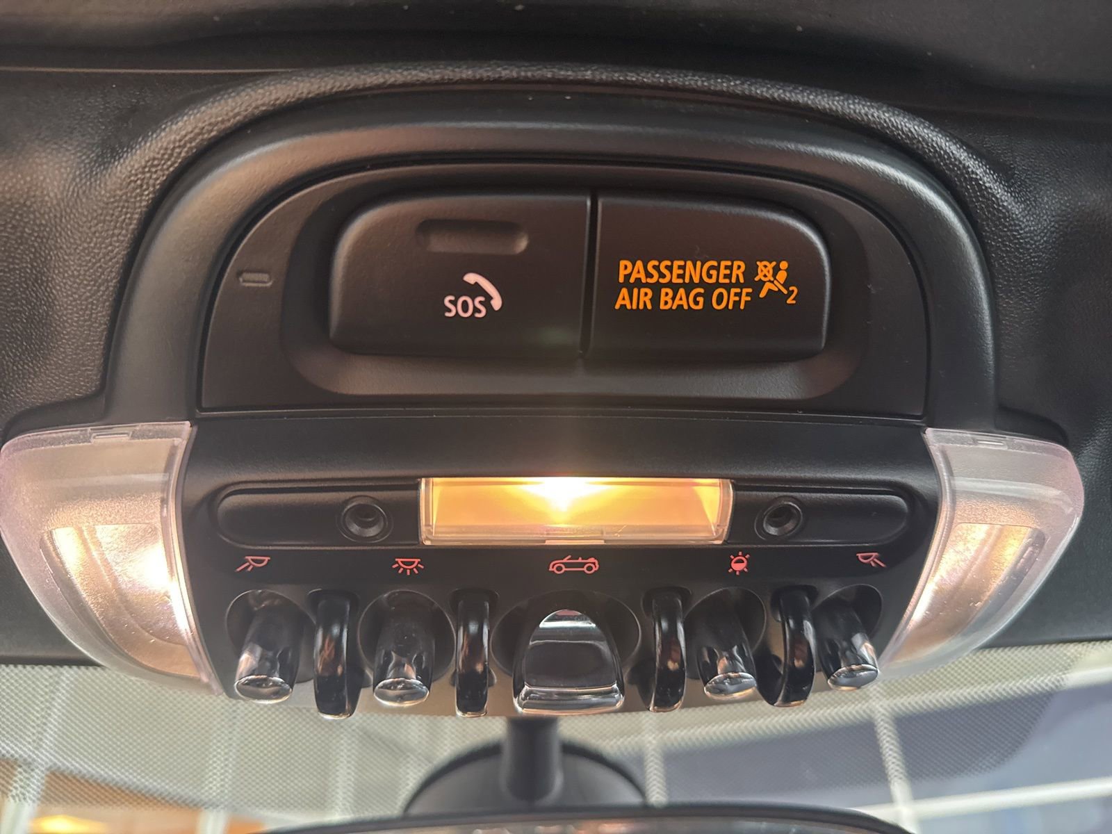 Used 2019 MINI Cooper S w/ Signature Upholstery Package image 30