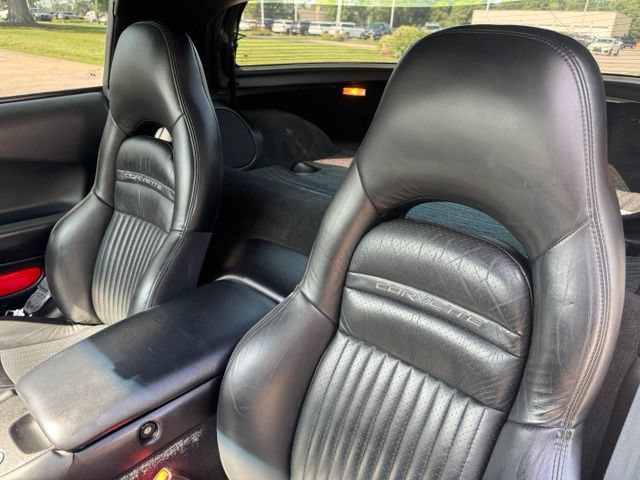 Used 1999 Chevrolet Corvette Coupe w/ Memory Pkg RWD image 18