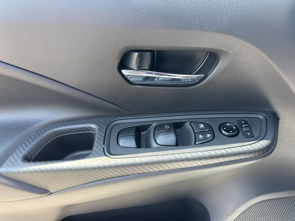 Used 2025 Nissan Versa SV image 23