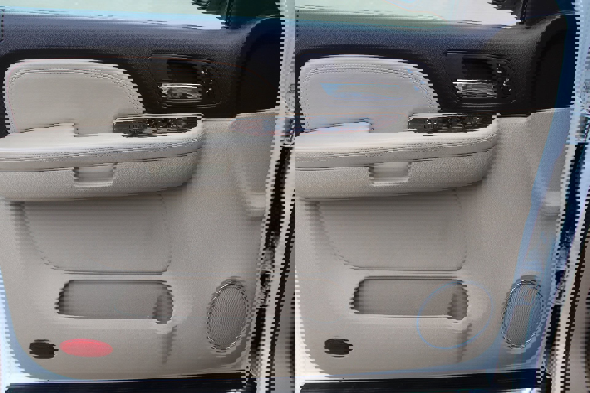 Used 2007 GMC Yukon Denali image 34