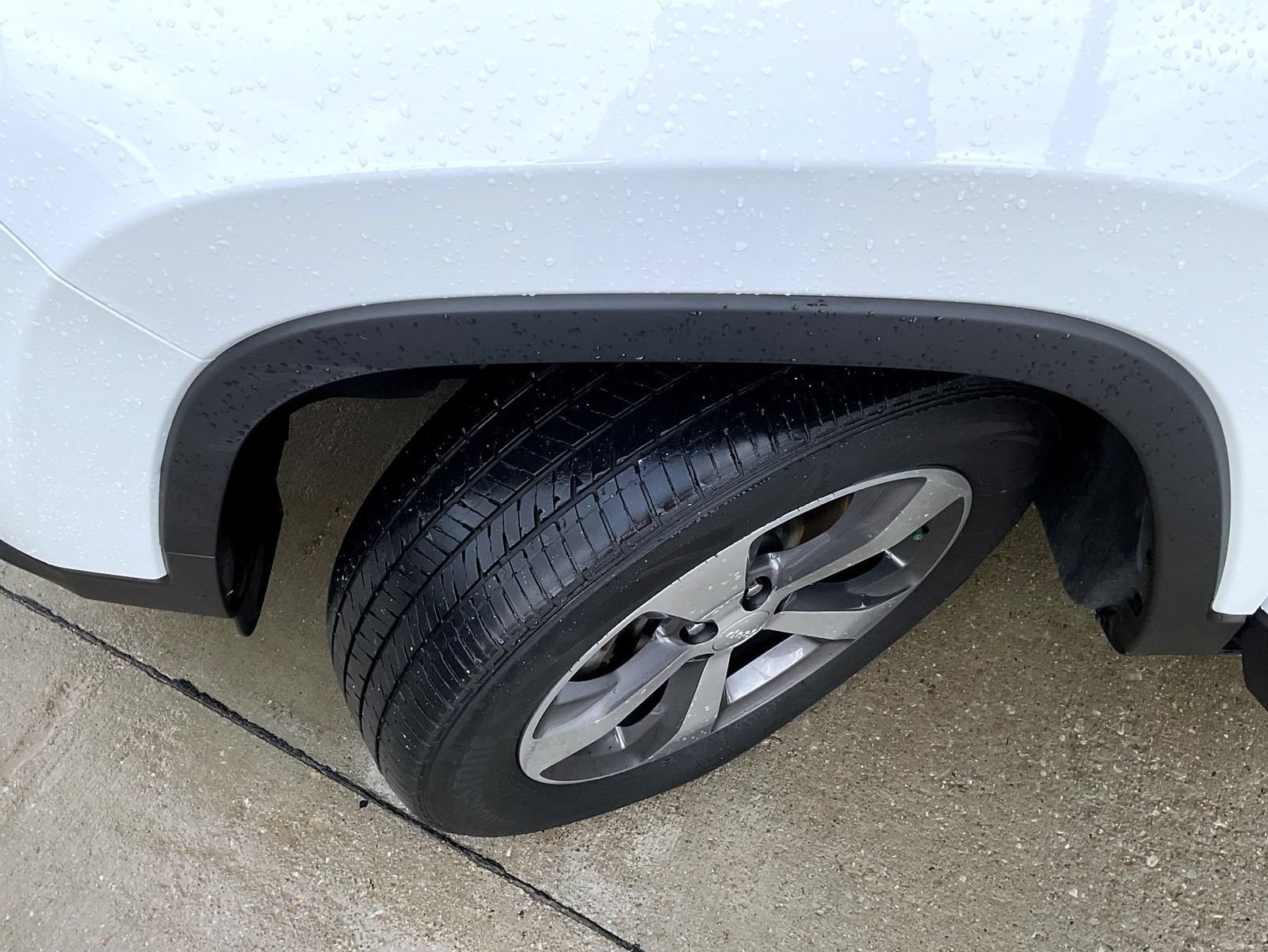 Used 2020 Jeep Cherokee Limited AWD/4WD image 23