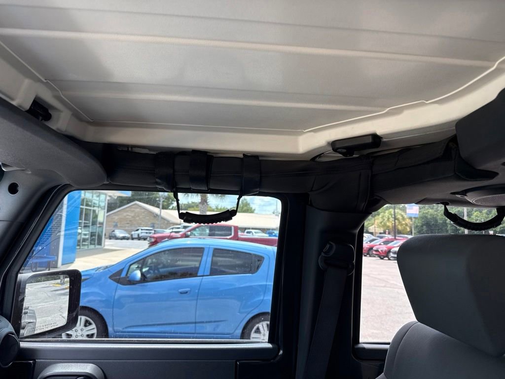Used 2010 Jeep Wrangler Unlimited Sport AWD/4WD image 23