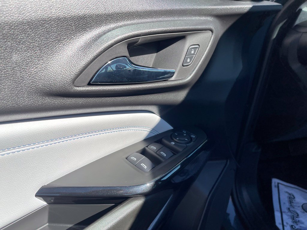 New 2026 Chevrolet Trax LT w/ Sunroof Package FWD image 13