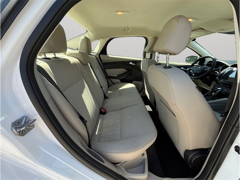 Used 2016 Ford Focus SE image 29