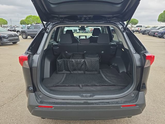 Used 2025 Toyota RAV4 LE image 12