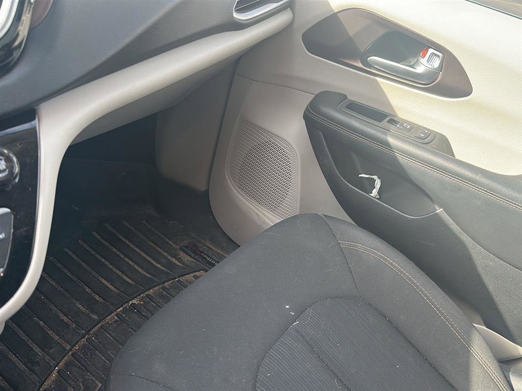 Used 2018 Chrysler Pacifica Touring Plus w/ Tire & Wheel Group image 27