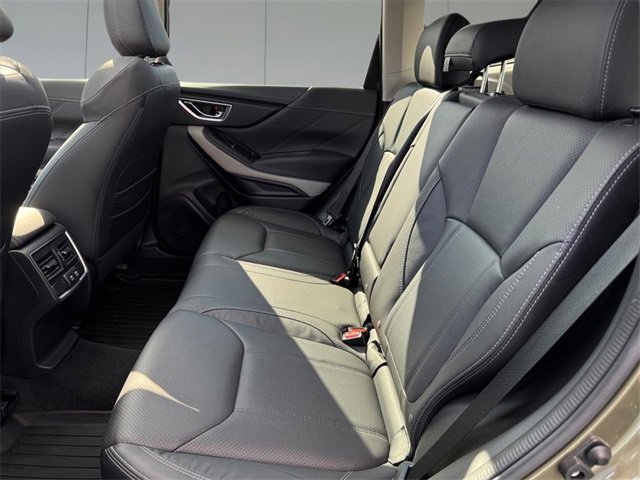 Used 2022 Subaru Forester Limited w/ Popular Package #2 image 7