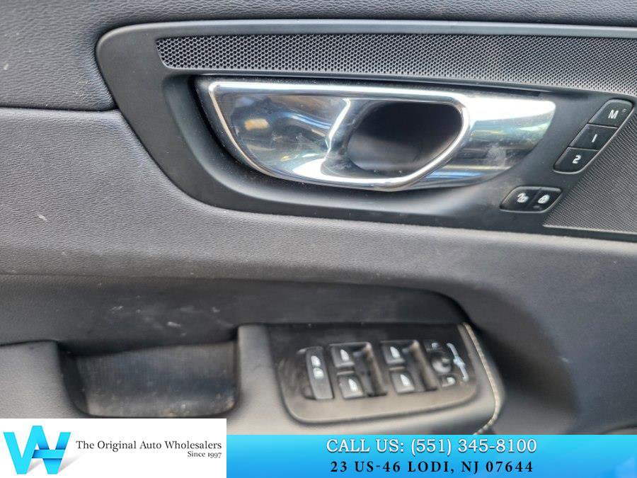 Used 2018 Volvo XC60 T6 R-Design w/ Convenience Package image 15