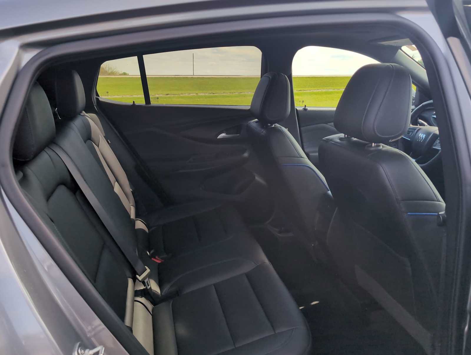 Used 2024 Buick Envista Sport Touring w/ Convenience I Package FWD image 26