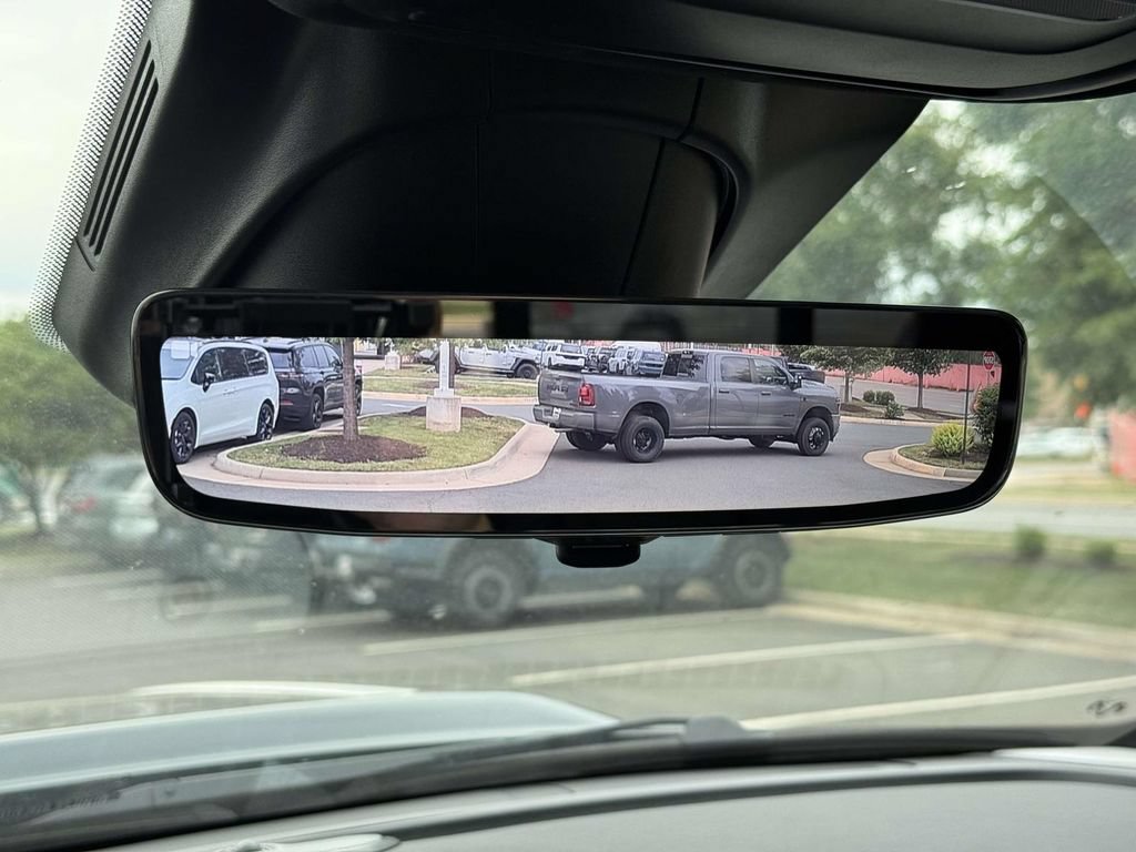 New 2026 RAM 2500 Laramie AWD/4WD image 29