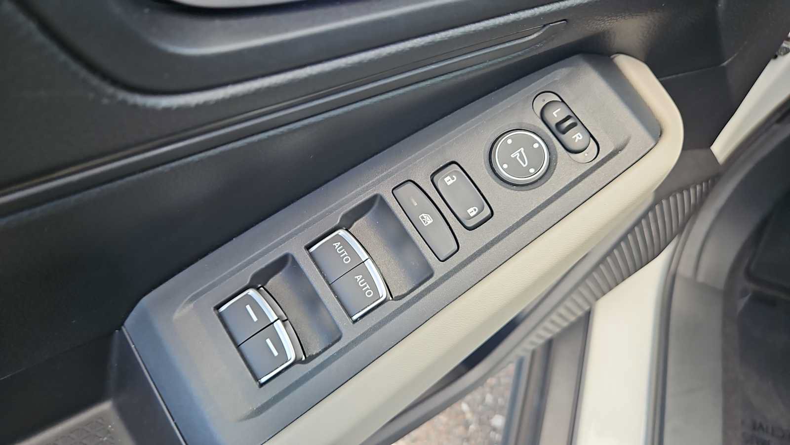 Certified 2025 Honda Accord LX image 15
