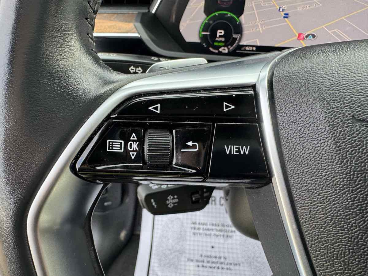 Used 2019 Audi e-tron Prestige w/ Prestige Package image 14