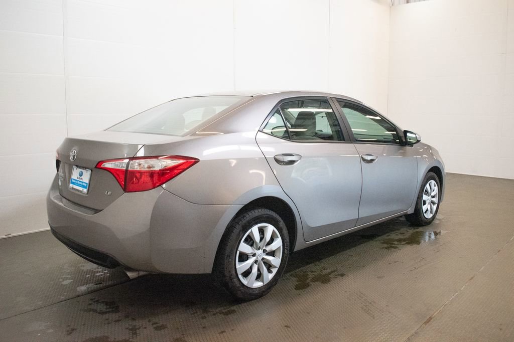 Used 2016 Toyota Corolla LE FWD image 4