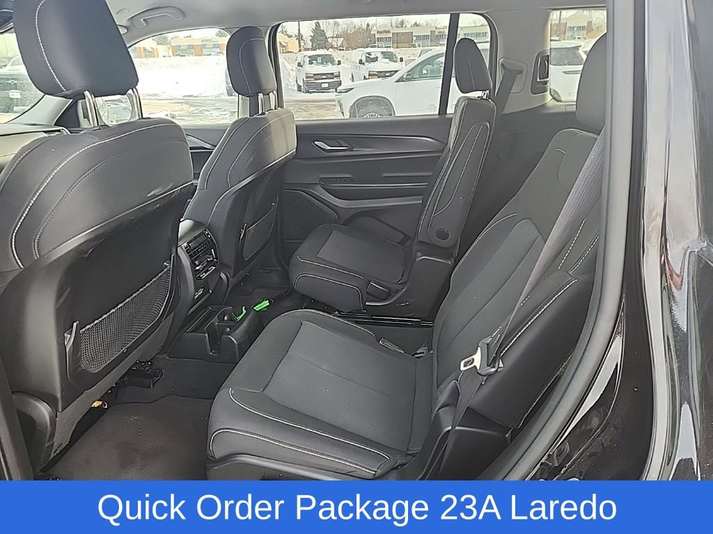 Used 2023 Jeep Grand Cherokee L Laredo image 10