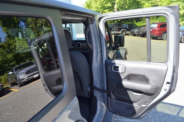 Used 2021 Jeep Wrangler Unlimited Sahara image 34