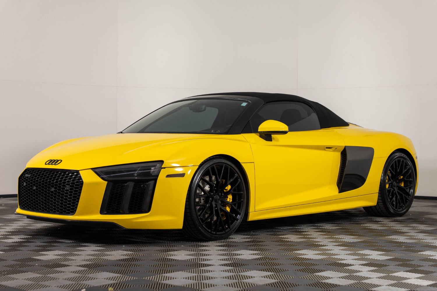 Used 2017 Audi R8 V10