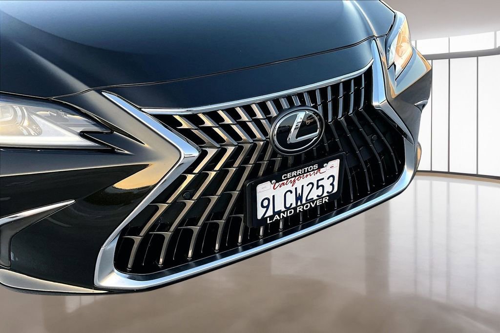 Used 2024 Lexus ES 300h w/ Premium Package FWD image 31
