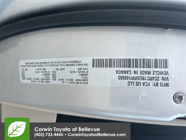 Used 2024 Chrysler Pacifica Touring-L FWD image 23