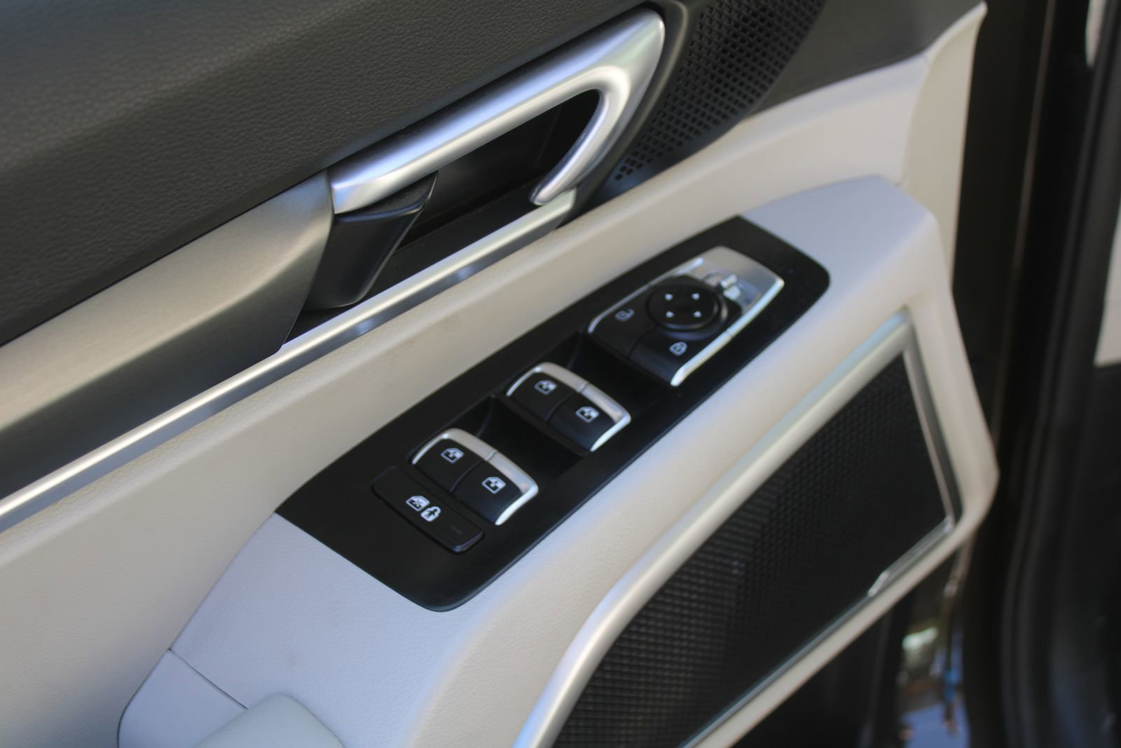 Certified 2020 Kia Telluride S image 19