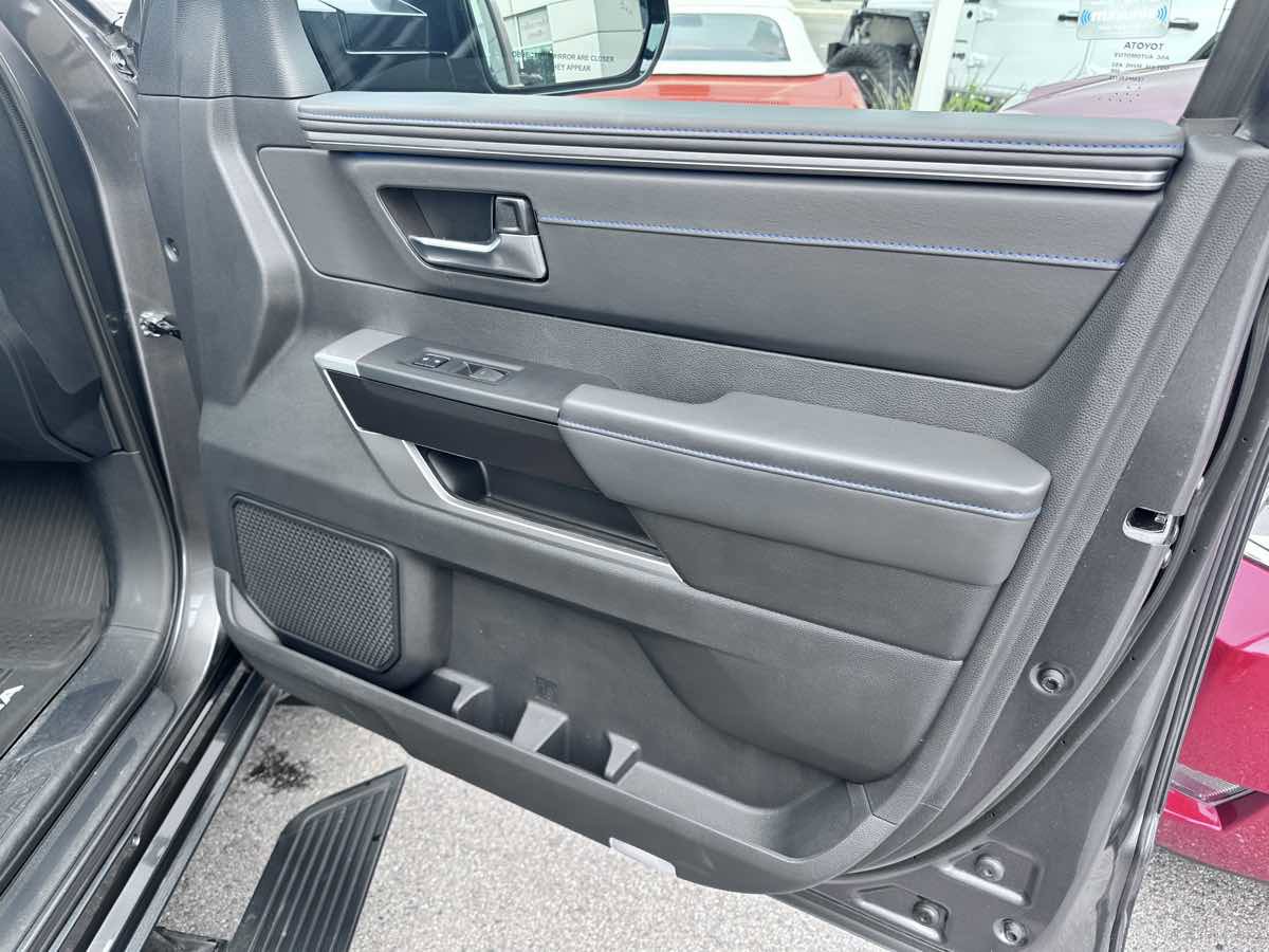 Used 2024 Toyota Sequoia Platinum image 26