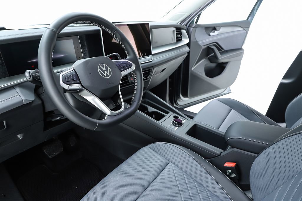 New 2026 Volkswagen Tiguan SE image 19