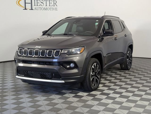 Used 2023 Jeep Compass Limited AWD/4WD image 4