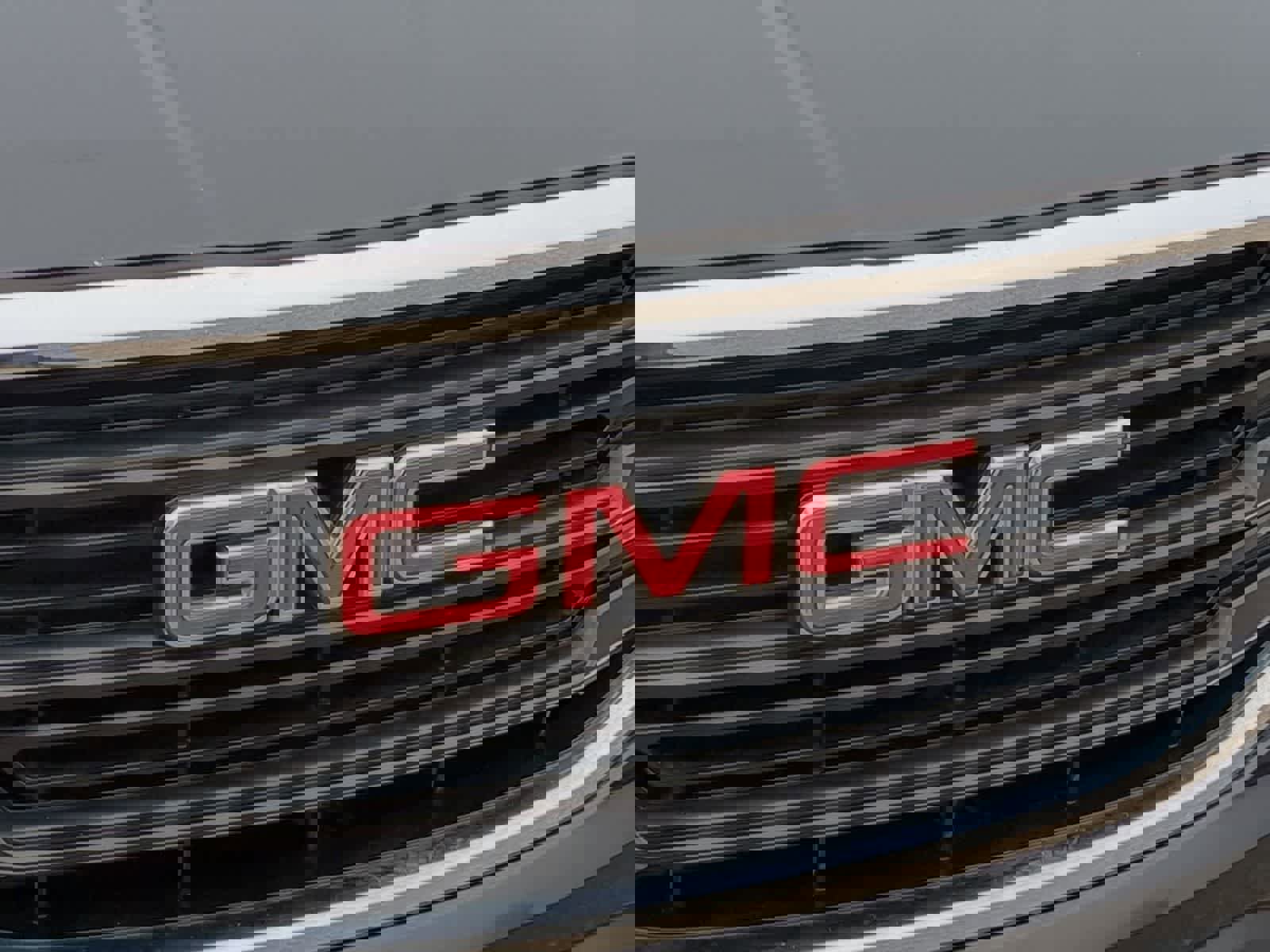 Used 2020 GMC Terrain SLE w/ LPO, Floor Liner Package image 12