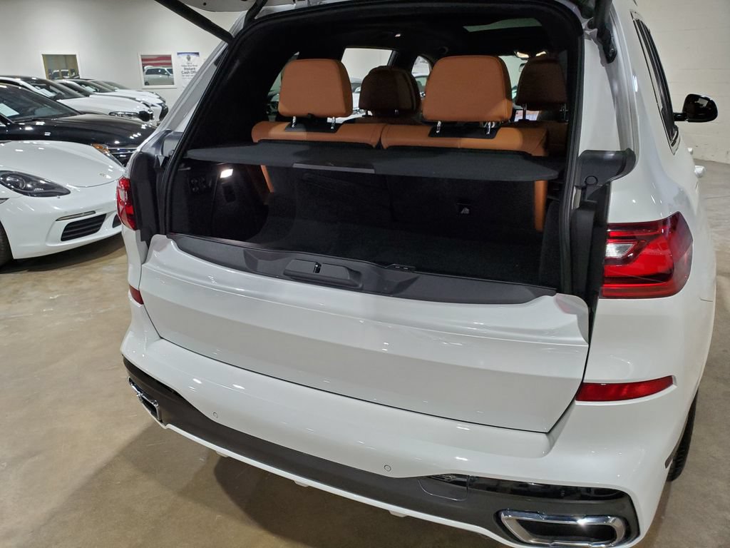Used 2019 BMW X7 xDrive50i w/ M Sport Package AWD/4WD image 48