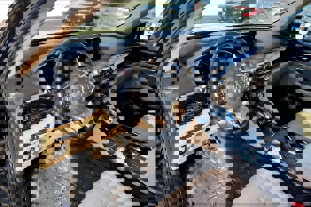 Used 2023 Acura MDX SH-AWD w/ Technology Package image 14