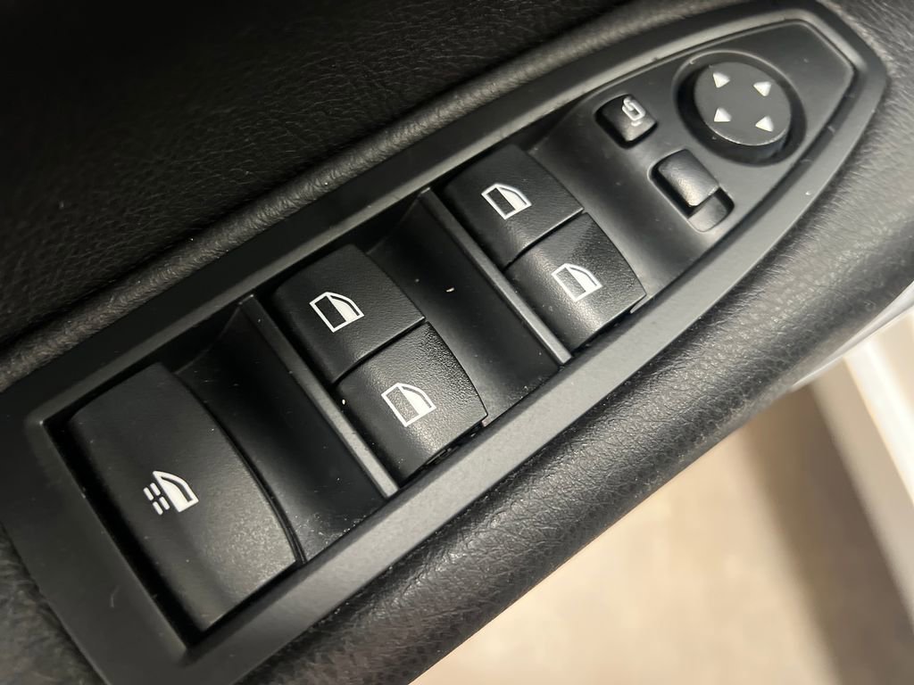 Used 2016 BMW 228i Convertible RWD image 13
