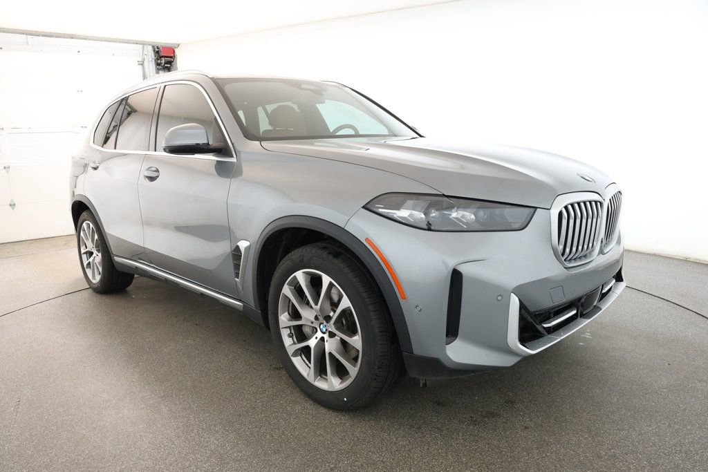 Used 2024 BMW X5 xDrive40i w/ Climate Comfort Package image 3