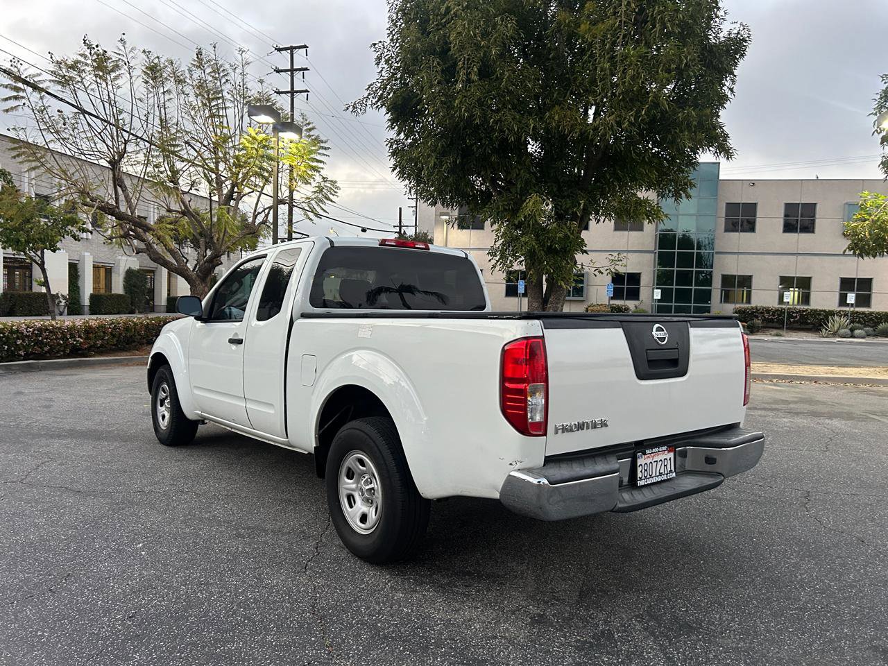 Used 2014 Nissan Frontier S image 3