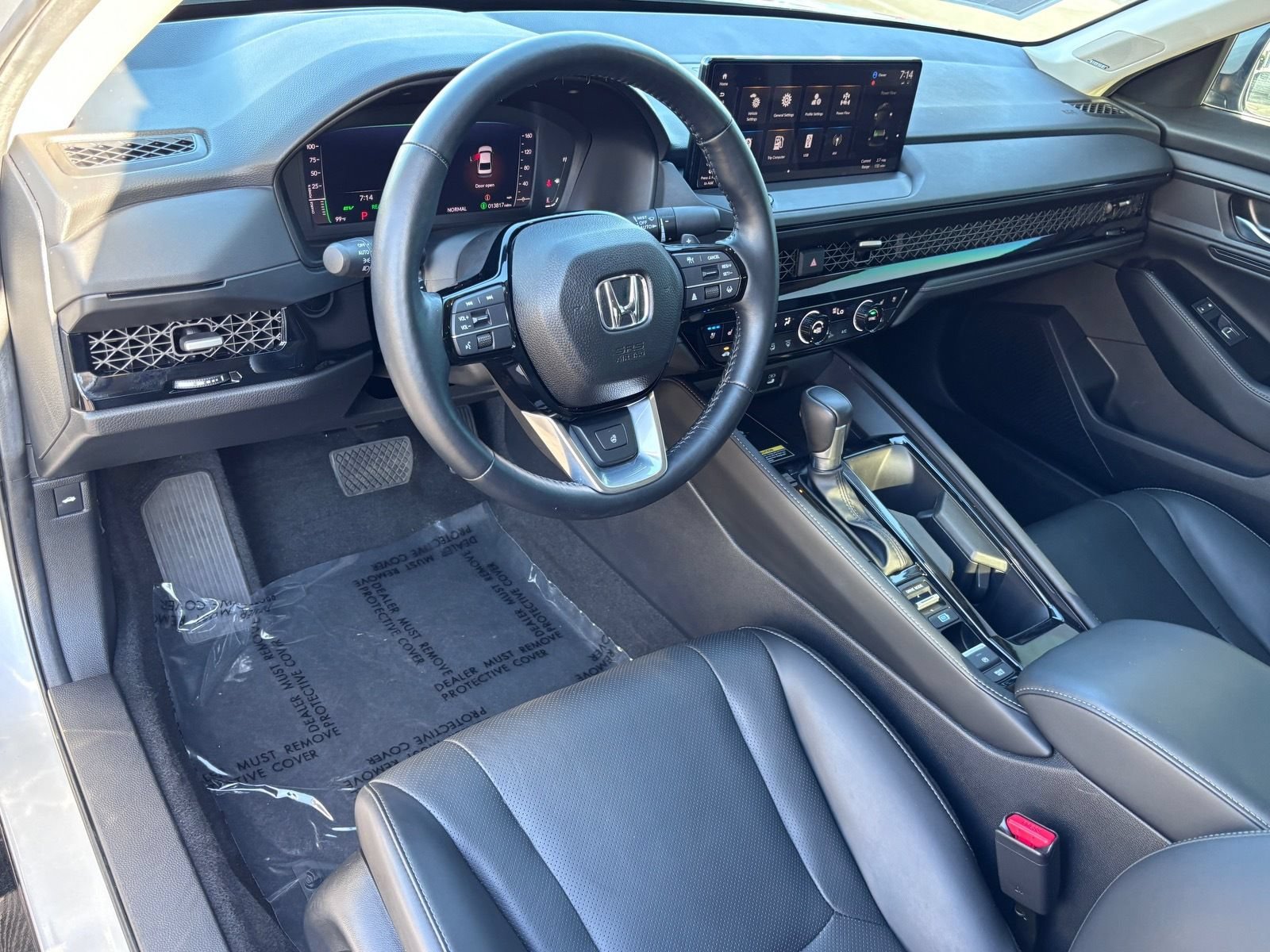 Used 2025 Honda Accord Touring image 17